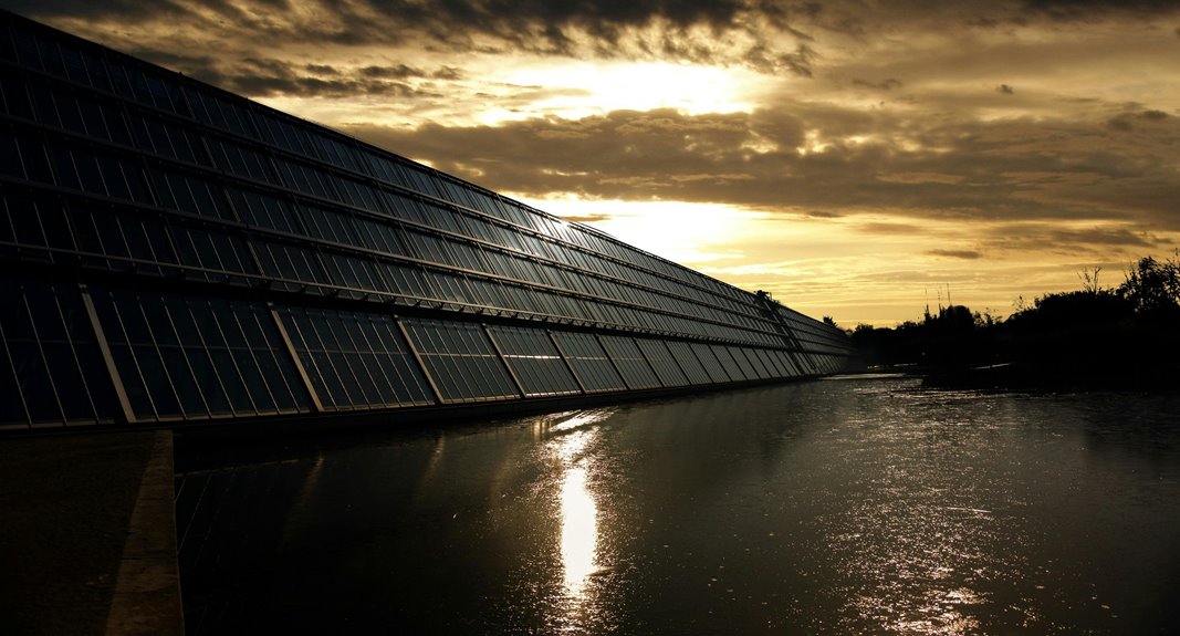 solar investment in pakistan